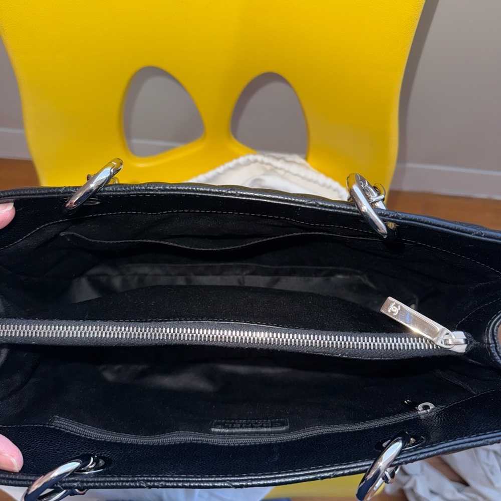 Chanel Grand Shopping Tote - Picture 4 of 13